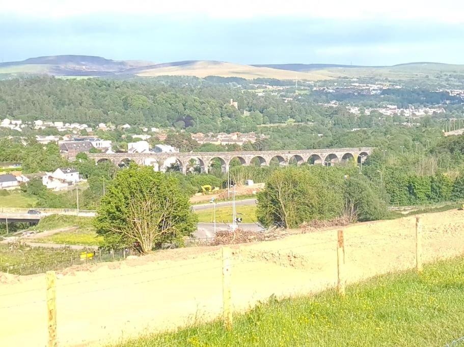 Viaduct View - Cefn Coed Merthyr Tydfil Exterior foto